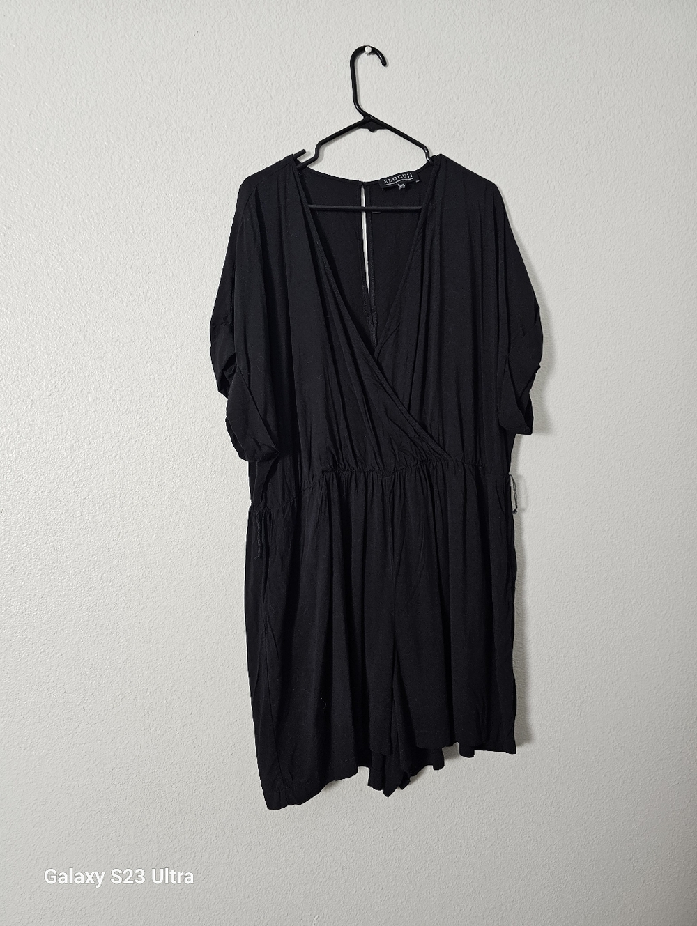 Black Wrap-Front Short Sleeve Romper Sz 20
